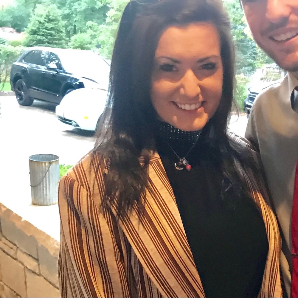 Meet your Posher, Dana